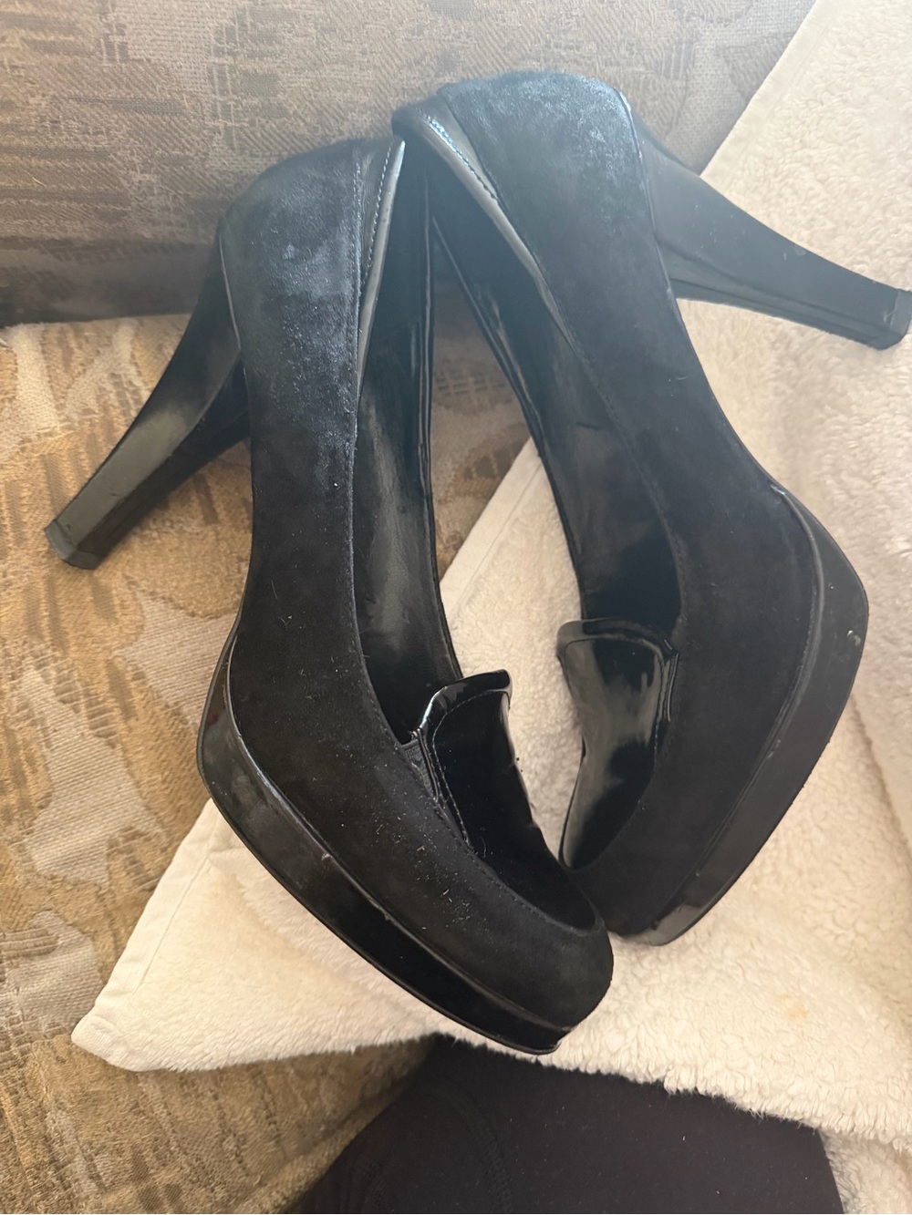 Charles by Charles David Black Patent & Suede heeled loafer
